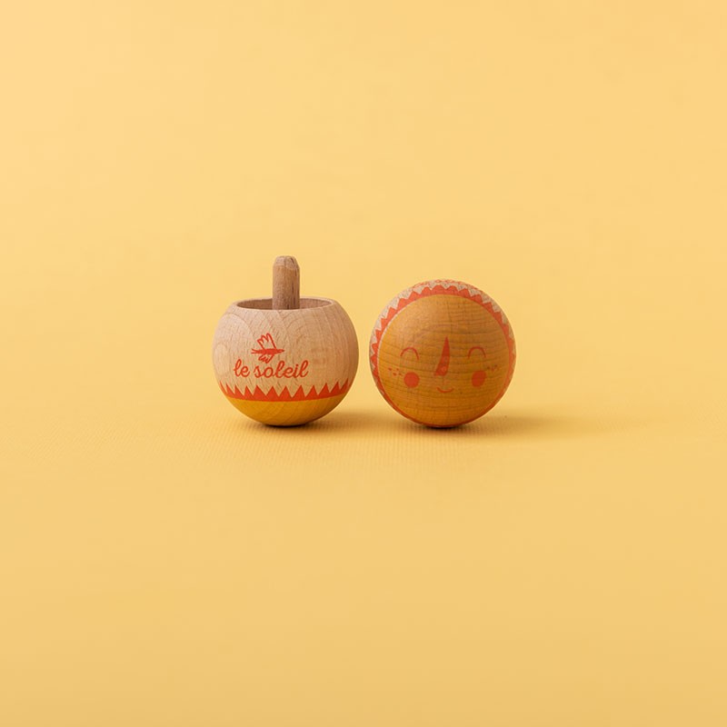 <p>Toupie en bois d'hêtre</p>